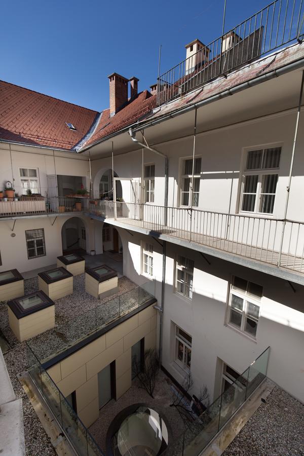 Charming Apartment Laura Tour As Ljubljana By Town Hall Eksteriør bilde